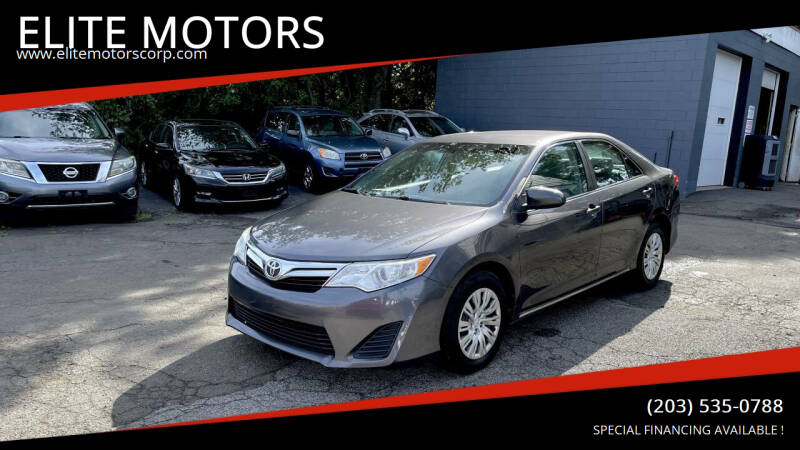 2014 Toyota Camry LE's photo