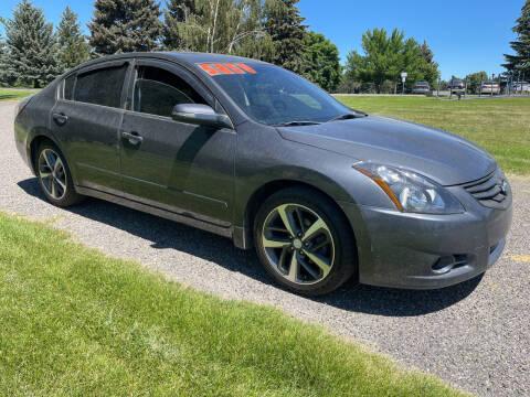 2012 Nissan Altima for sale at BELOW BOOK AUTO SALES in Idaho Falls ID