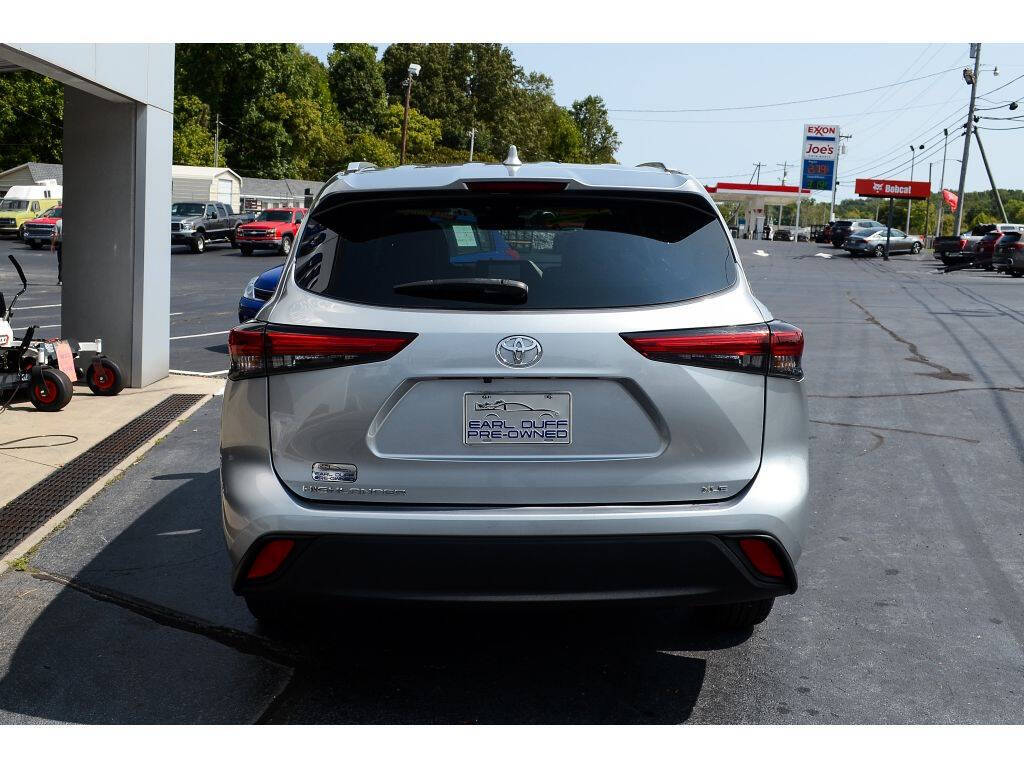 2023 Toyota Highlander for sale at EARL DUFF PRE-OWNED CENTER in Harriman, TN