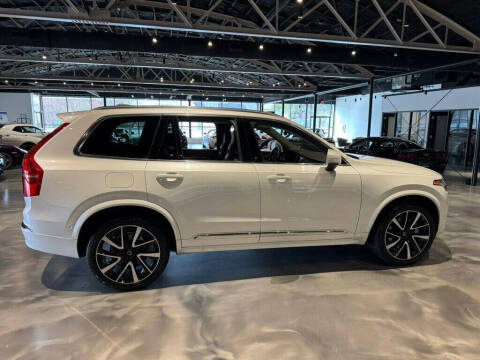 2023 Volvo XC90 B6 Plus Bright Theme 6P