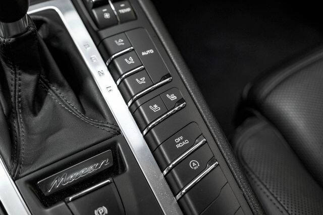 2016 Porsche Macan S