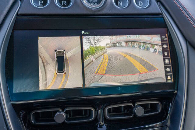 2022 Aston Martin DBX