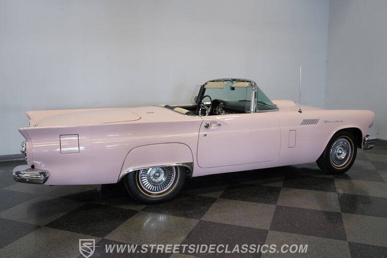 1957 Ford Thunderbird