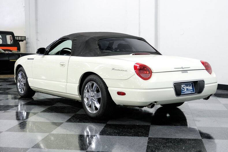 2002 Ford Thunderbird Deluxe