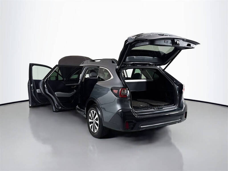 2022 Subaru Outback Premium