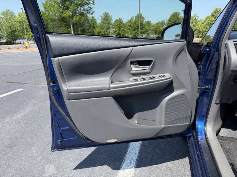 2012 Toyota Prius v Five