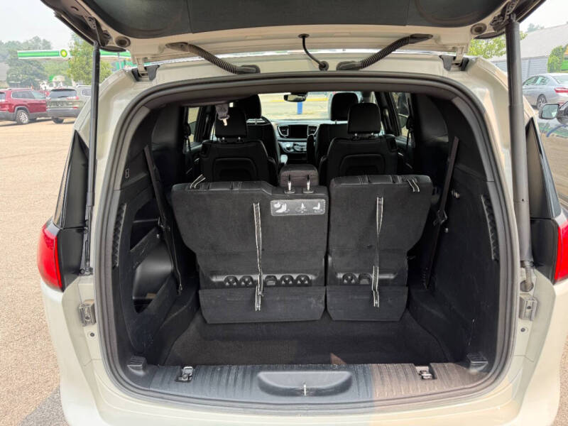 2020 Chrysler Pacifica Launch Edition