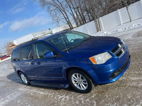 2013 Dodge Grand Caravan for sale at United Motors in Saint Cloud MN