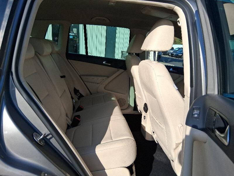 2011 Volkswagen Tiguan S 4Motion