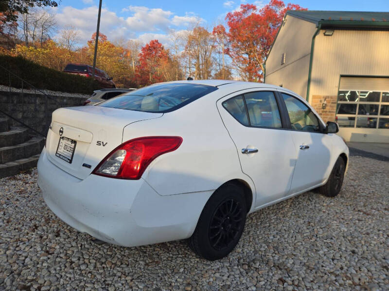 2012 Nissan Versa 1.6 SV
