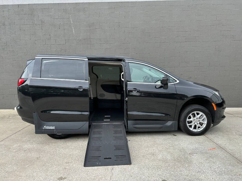 2020 Chrysler Voyager LXi