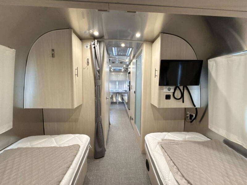 2022 Airstream Flying Cloud