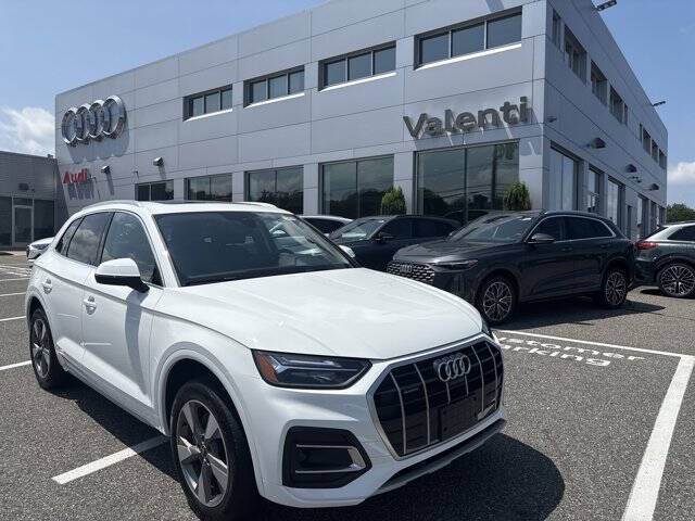 2023 Audi Q5 quattro Premium Plus 40 TFSI