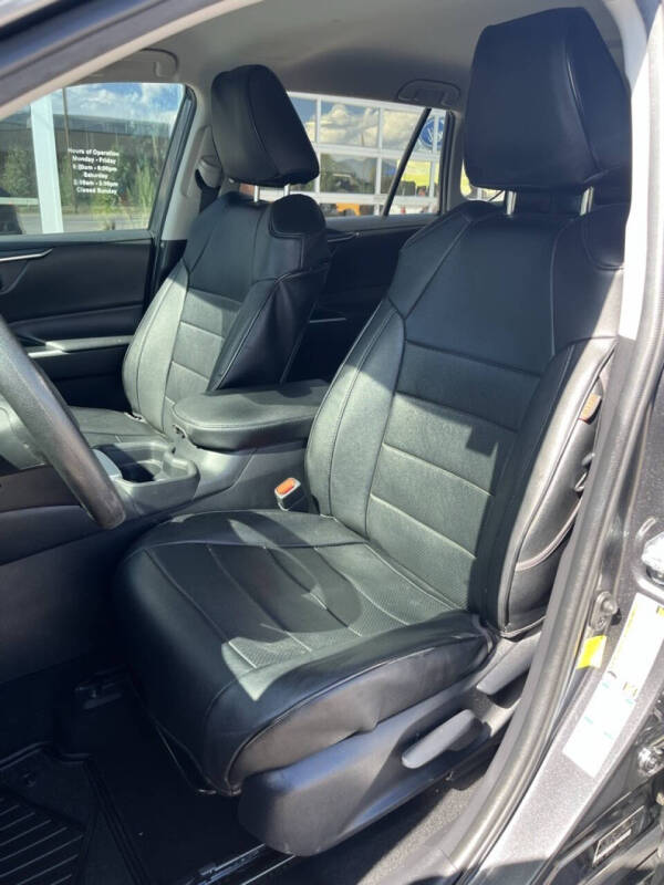 2021 Toyota RAV4 Hybrid LE