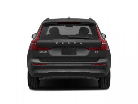 2025 Volvo XC60 B5 Ultra Dark Theme