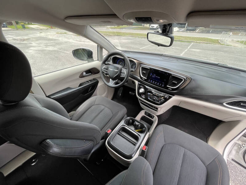 2017 Chrysler Pacifica Touring Plus