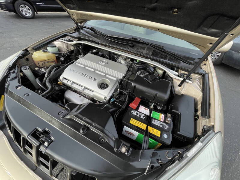 2004 Lexus ES 330