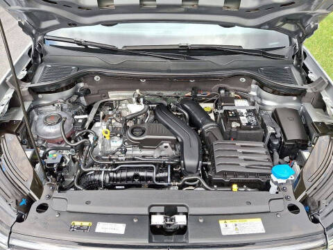 2025 Volkswagen Taos SEL 4Motion