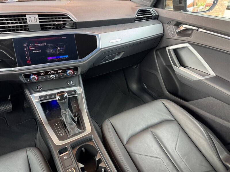 2021 Audi Q3 quattro S line Prem Plus 45 TFSI