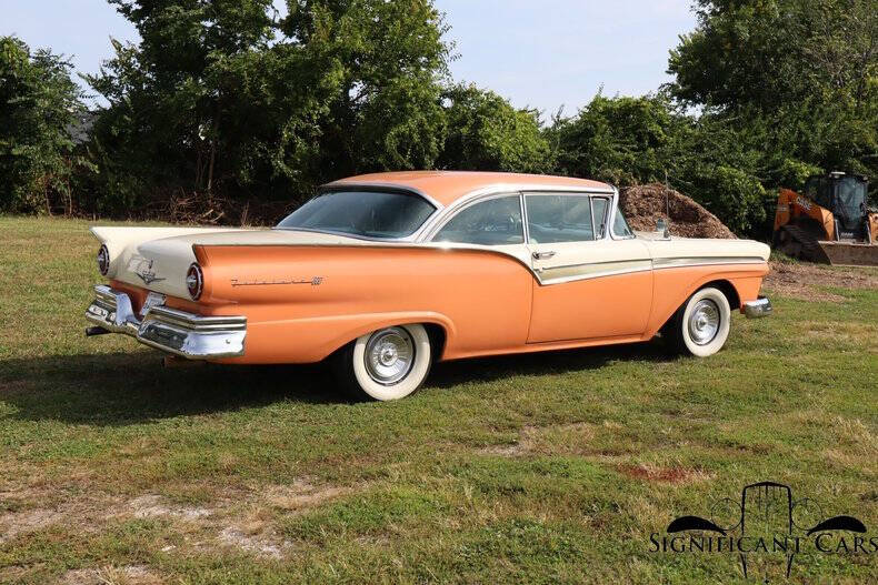 1957 Ford Fairlane