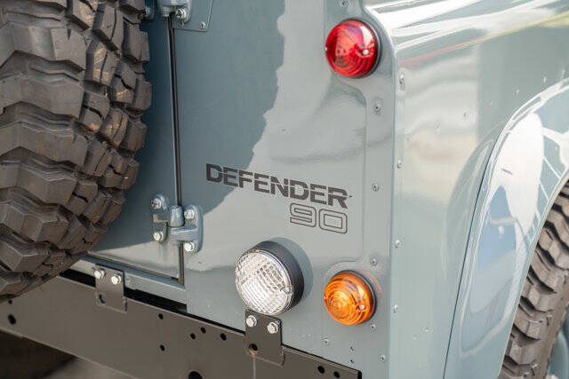 1995 Land Rover Defender 13