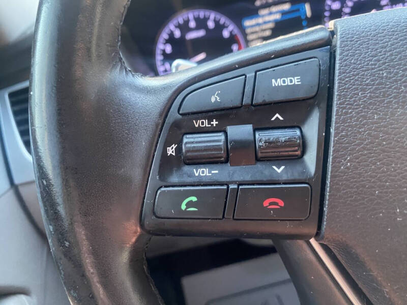 2015 Hyundai Genesis