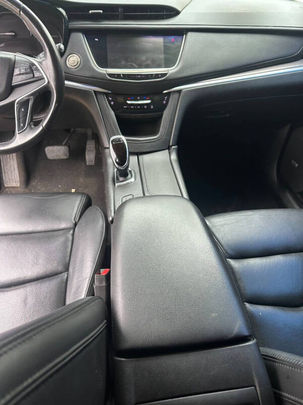 2017 Cadillac XT5 Premium Luxury