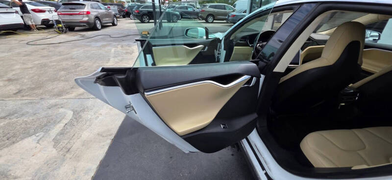 2014 Tesla Model S