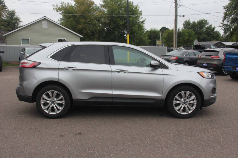 2022 Ford Edge Titanium