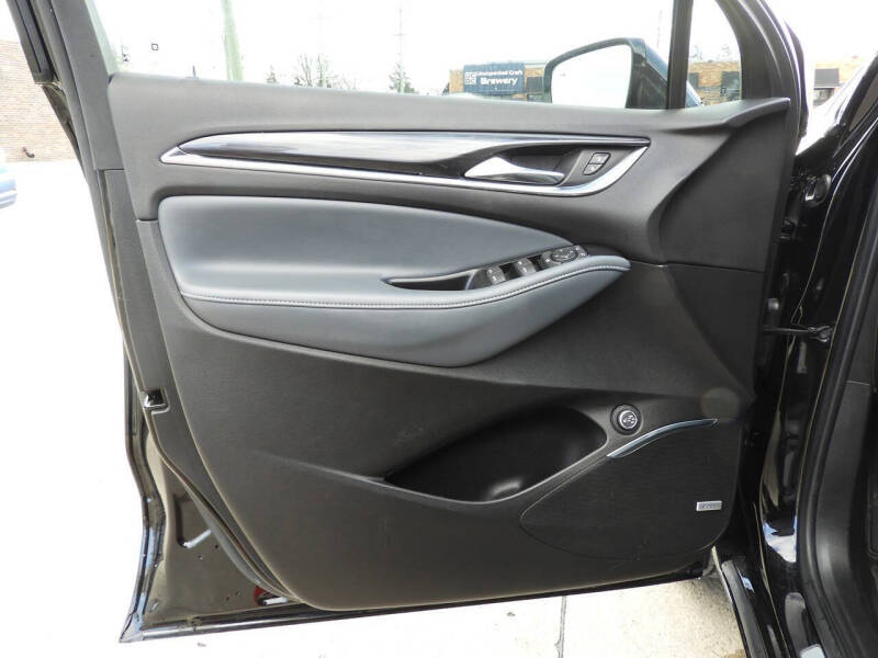 2022 Buick Enclave Essence