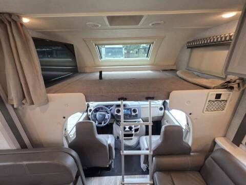 2021 Thor Motor Coach Quantum