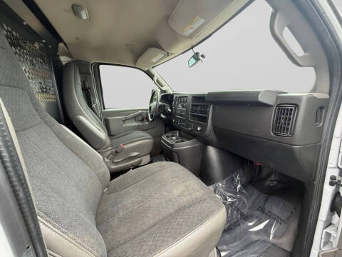 2022 GMC Savana 2500