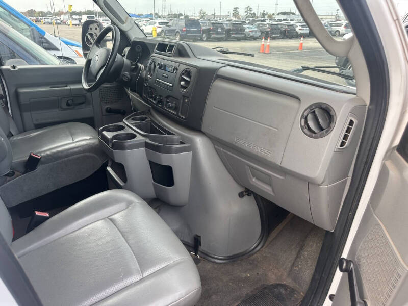 2012 Ford E-Series E-250