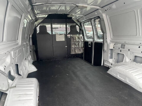 2010 Ford E-Series E-250