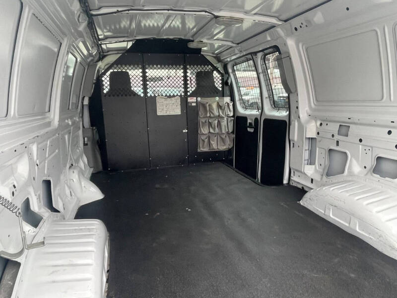 2010 Ford E-Series E-250