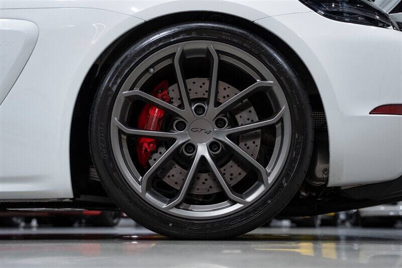 2021 Porsche 718 Cayman GT4