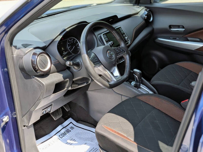 2020 Nissan Kicks SR