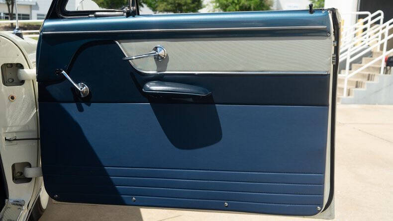 1953 Ford Crestline