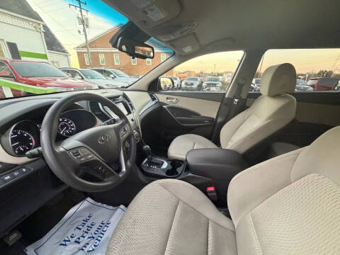 2017 Hyundai Santa Fe SE