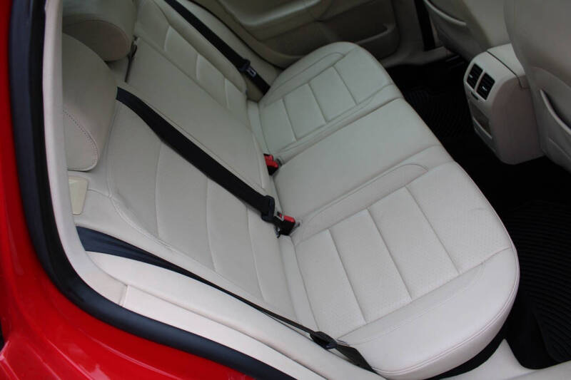 2013 Volkswagen Jetta SportWagen SE PZEV