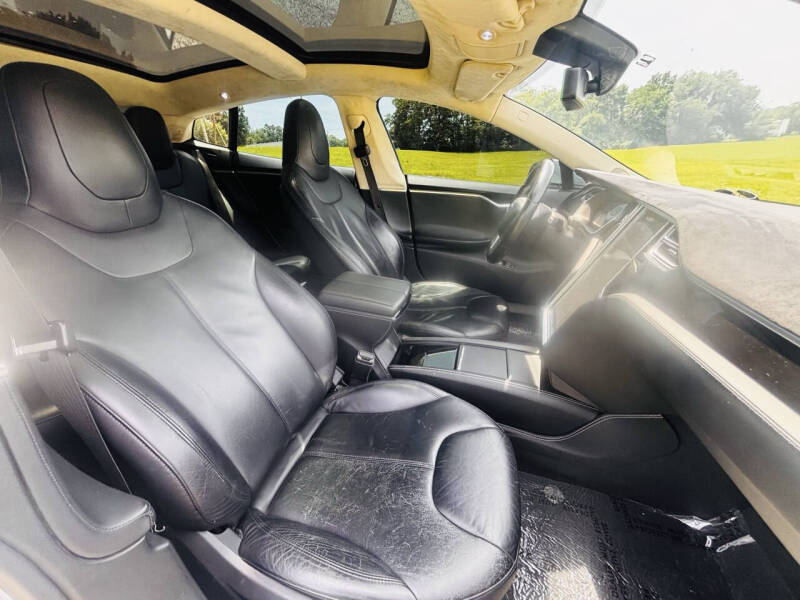 2014 Tesla Model S P85