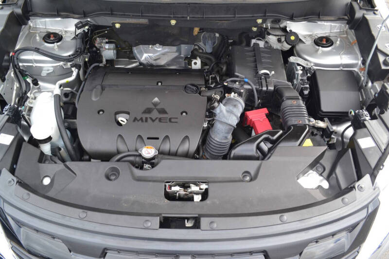 2022 Mitsubishi Outlander Sport LE