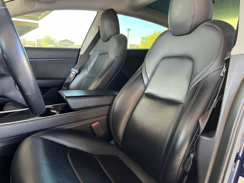 2019 Tesla Model 3 Base photo 7