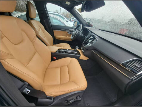 2018 Volvo XC90 T5 Momentum 7-Passenger