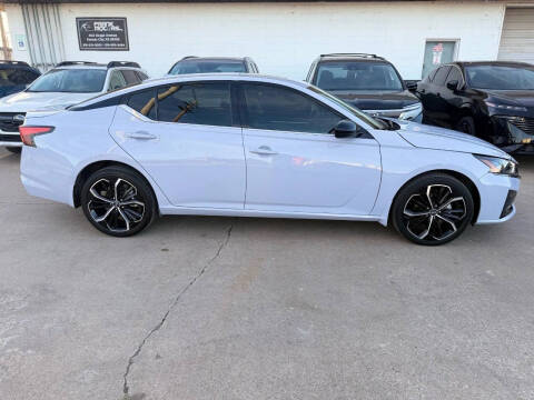 2025 Nissan Altima 2.5 SR