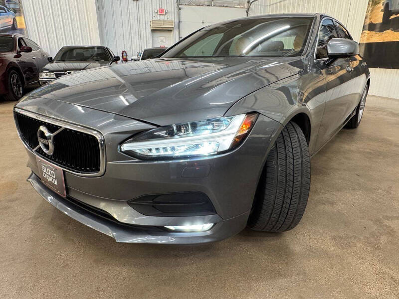 2018 Volvo S90 T5 Momentum