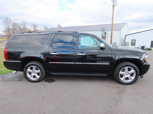 2014 Chevrolet Suburban for sale at Modern Automotive Group LLC in Lafayette, TN