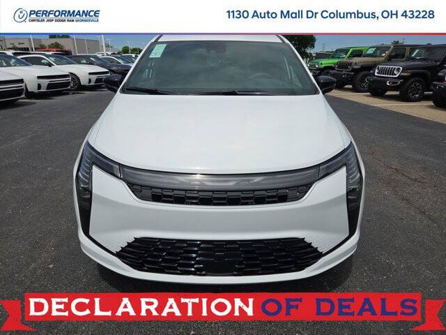 2027 Chrysler Pacifica Select