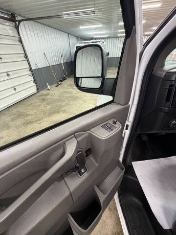 2023 GMC Savana 2500