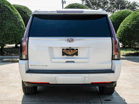 2016 Cadillac Escalade ESV Luxury Collection